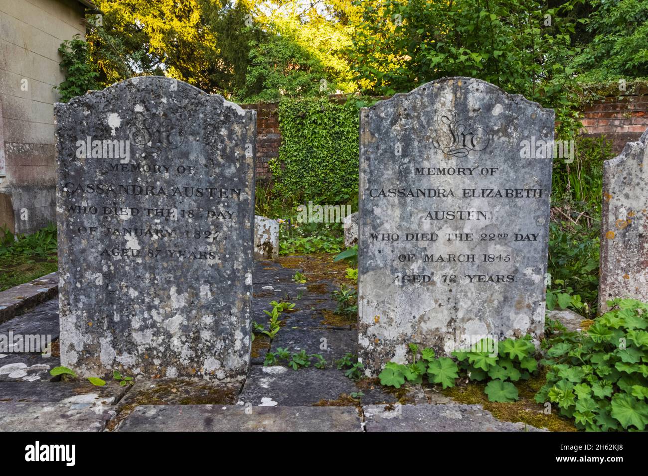 england,hampshire,alton,chawton,parish church of st.nicholas,the graves of jane austen's mother and sister Stock Photo