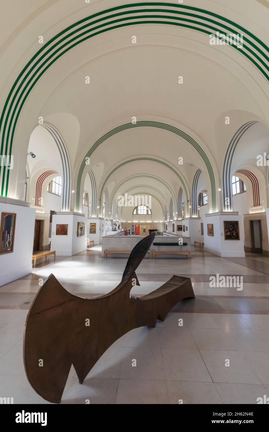 england,hampshire,southampton,southampton art gallery,interior view Stock Photo Alamy