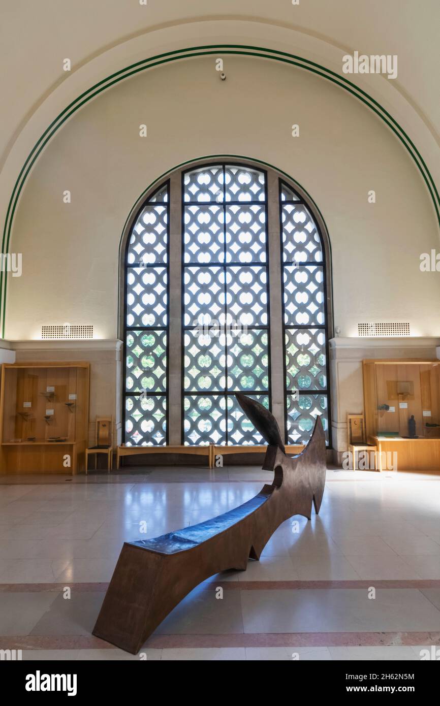 england,hampshire,southampton,southampton art gallery,interior view Stock Photo Alamy