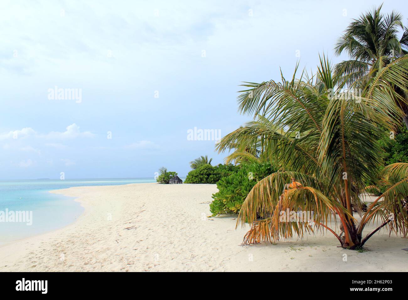 Beach of Sun Island (Nalaguraidhoo). South Ari Atoll, Maldives Stock ...