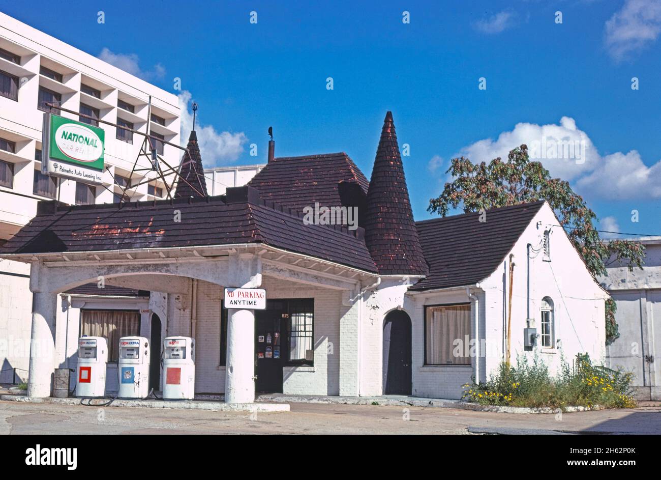 1970s exxon statioin hires stock photography and images Alamy
