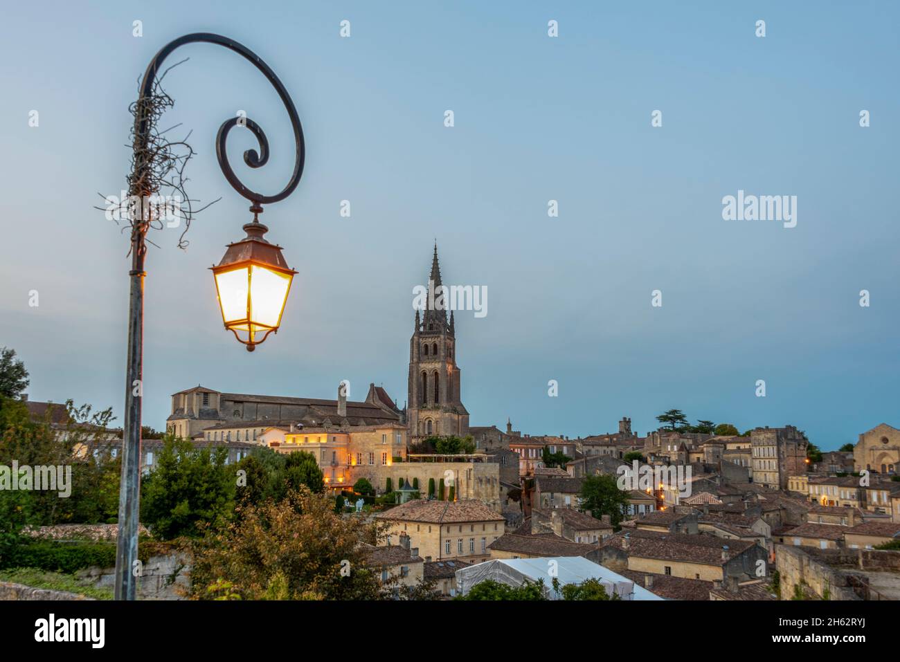 france,nouvelleaquitaine,gironde department,saint emilion,old town