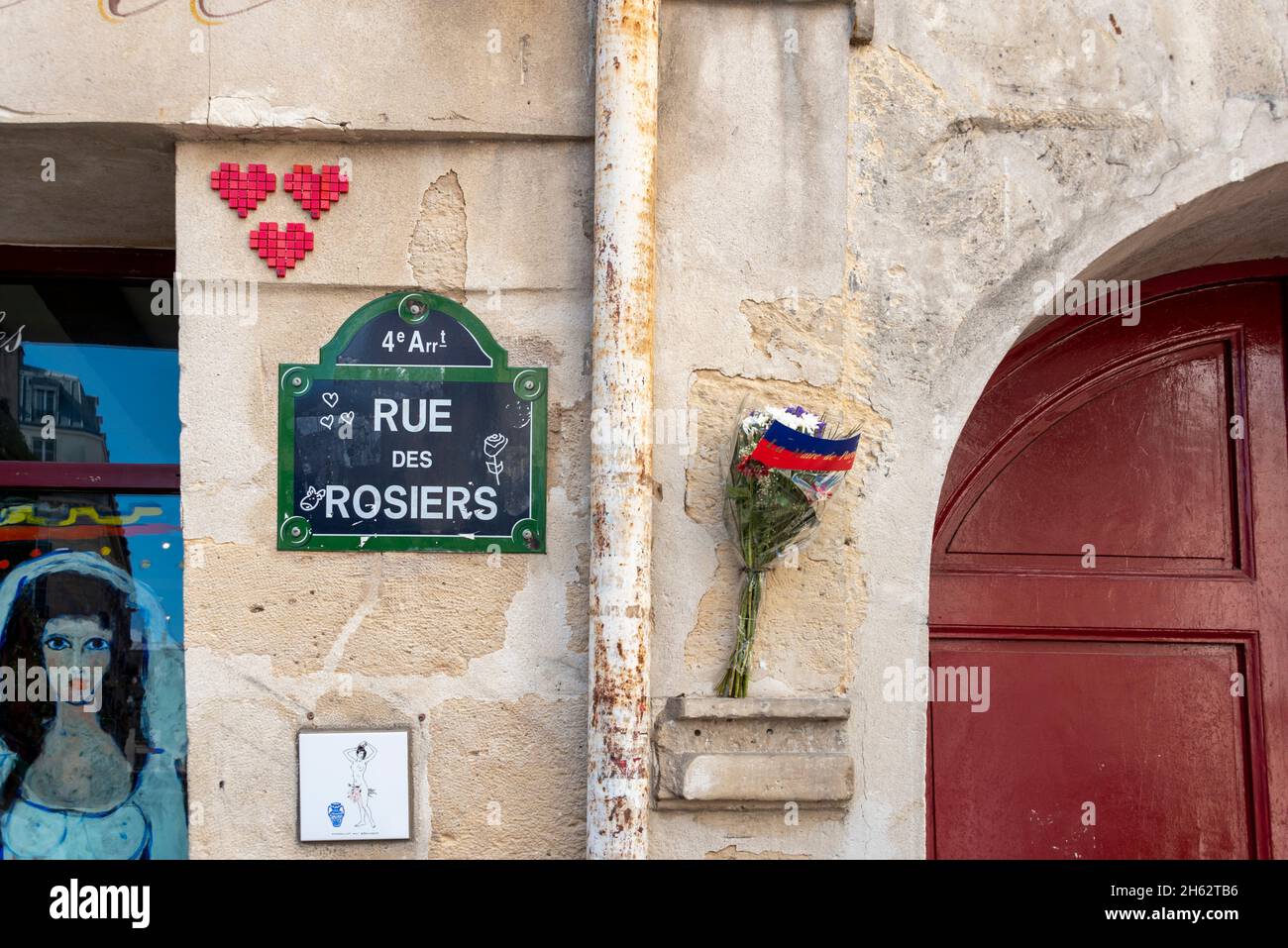 france,paris,rue des rosiers,three hearts on the wall,jewish district of the marais Stock Photo