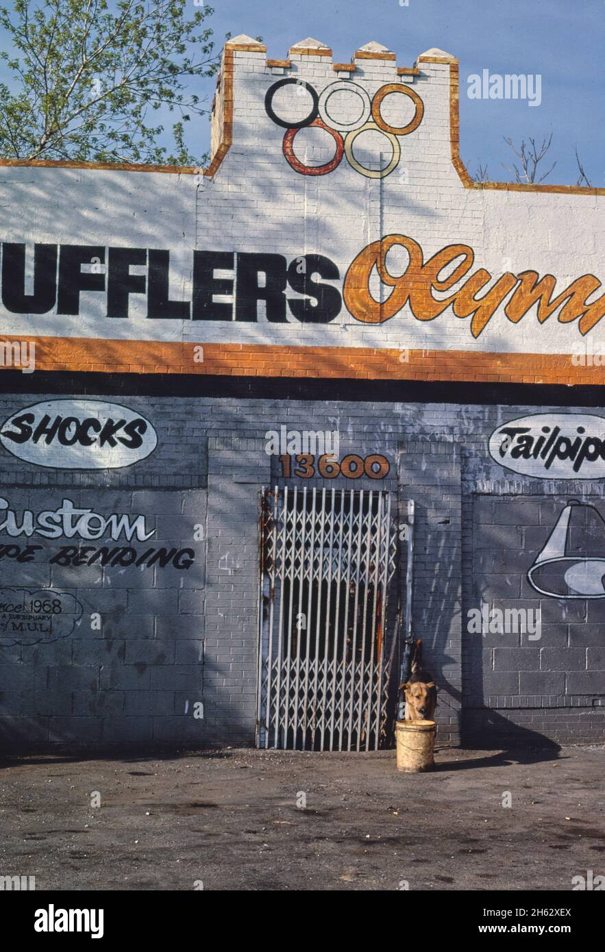 1980s muffler shop hires stock photography and images Alamy