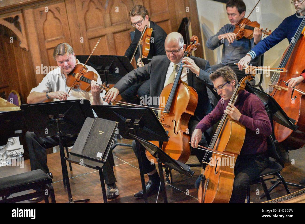 Bantry, West Cork, Ireland. 12th Nov, 2021. The Irish Chamber Orchestra and Florian Donderer of the Signum Quartett performed a beautiful program of music by Bach, Mozart, Debussy, and Leclair in Bantry's St. Brendan's church. Credit: Bantry Media/Alamy Live News Stock Photo