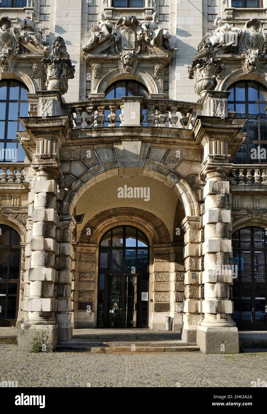 germany,bavaria,munich,city center,palace of justice on karlsplatz