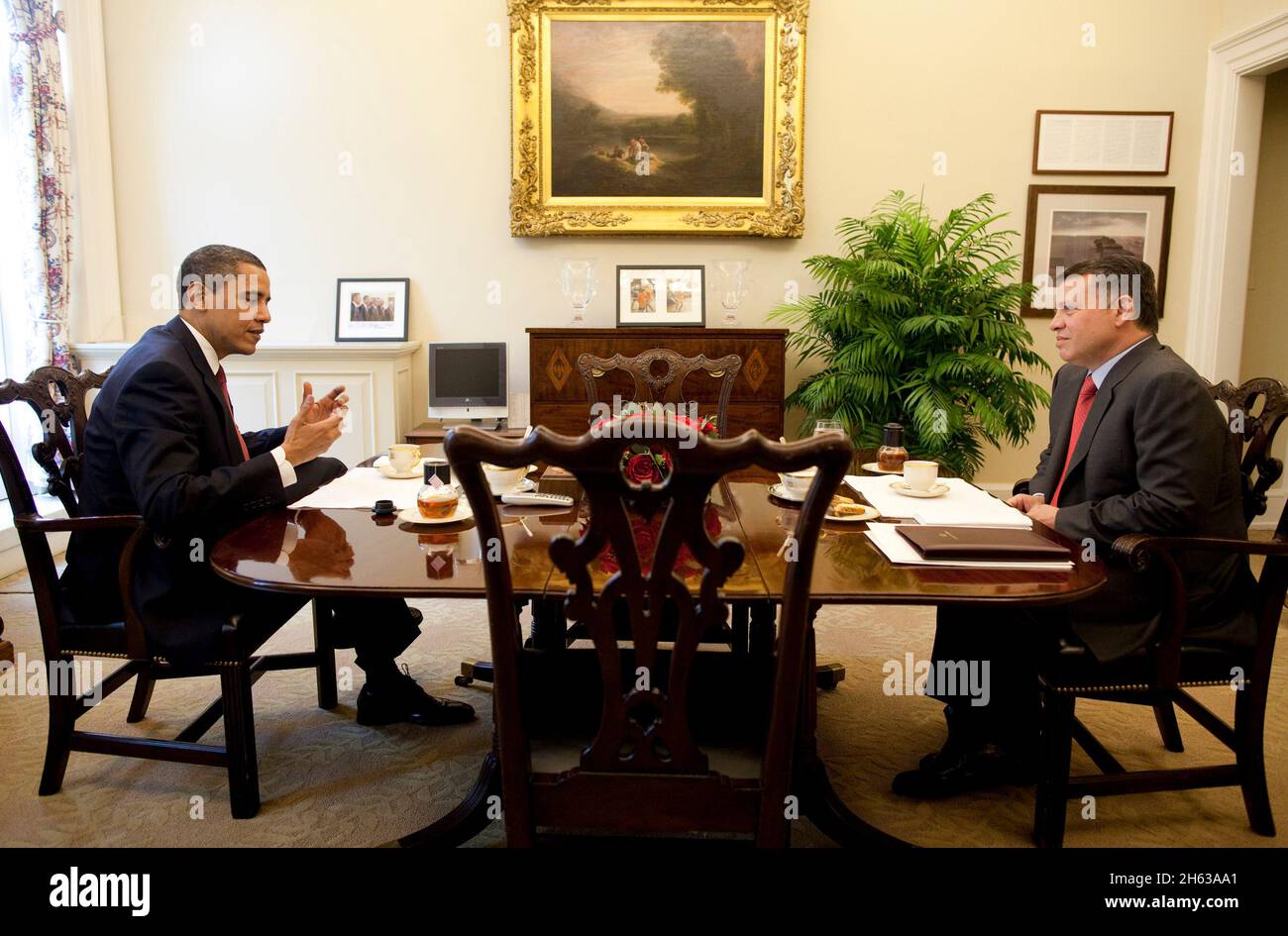 Obama Oval meeting with King of Jordan ca. 2009 Stock Photo