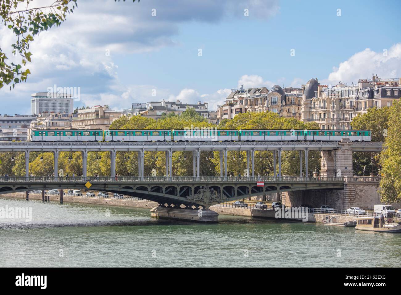france,paris,seine,bridge,pont de bir hakeim Stock Photo