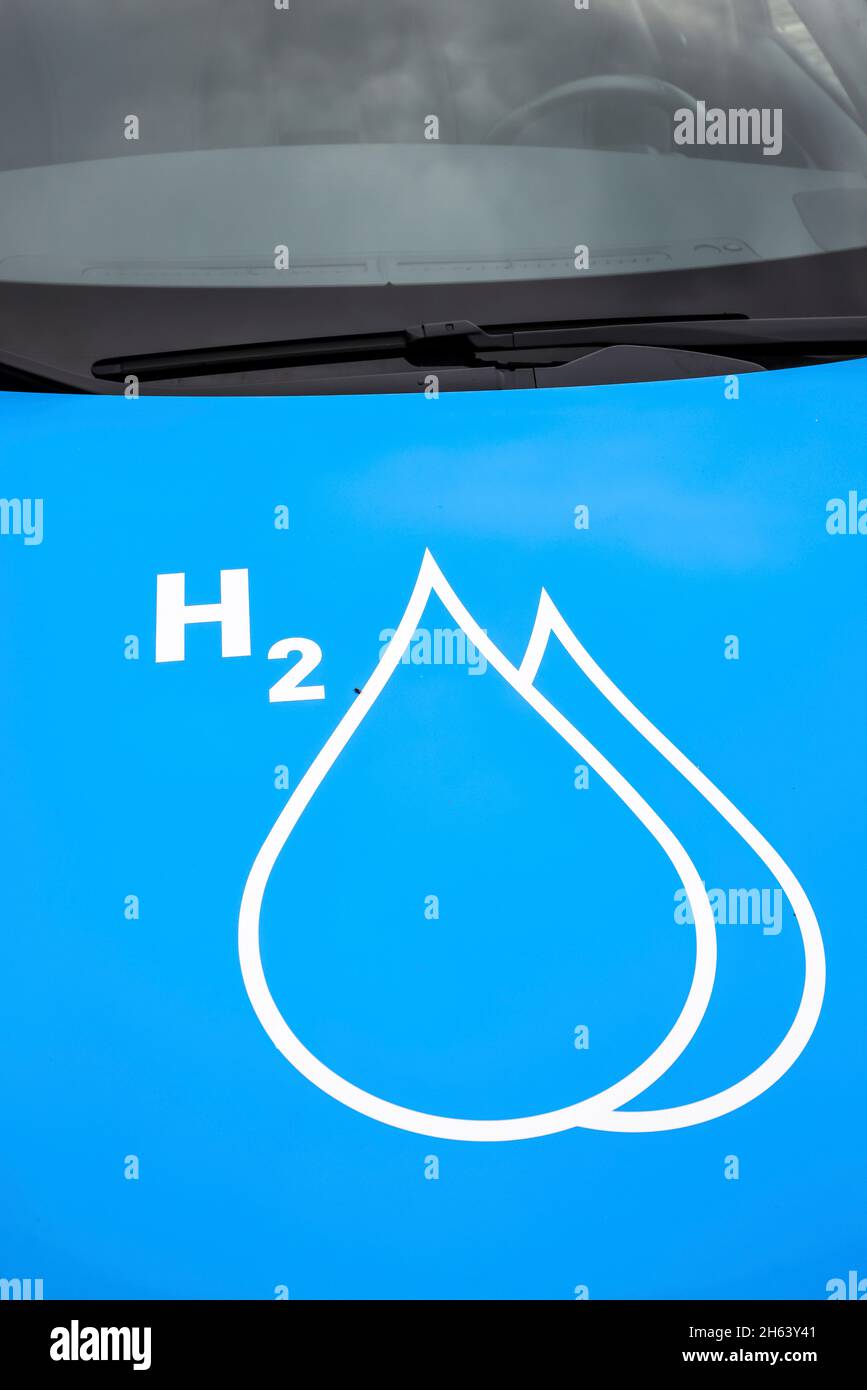 muenster,north rhine-westphalia,germany hydrogen car fills up with h2 hydrogen at a mobile h2 hydrogen filling station. Stock Photo