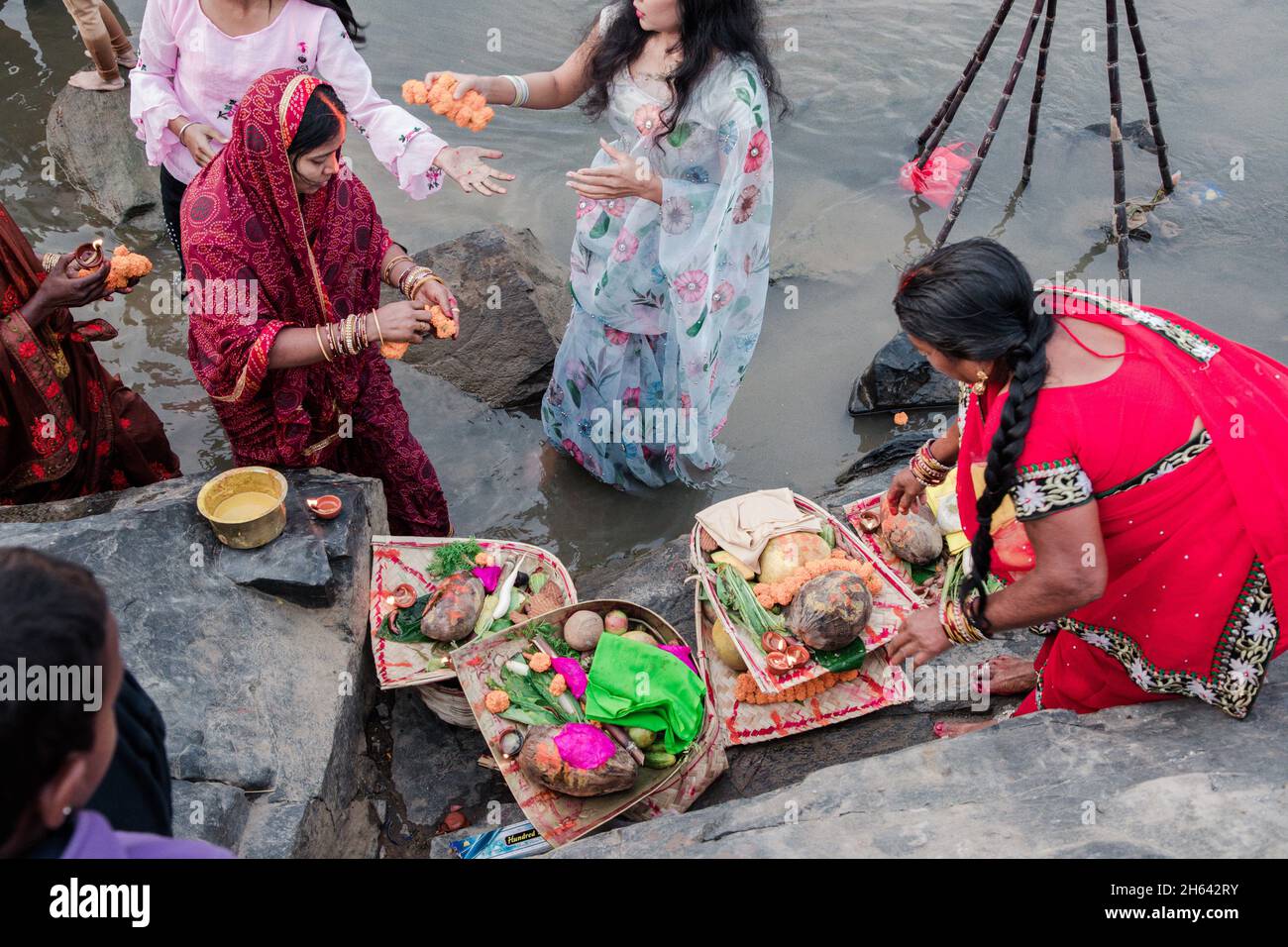 Jamshedpur, Jharkhand, India. 11th Nov, 2021. Chhath puja celebration in Jharkhand, (Credit Image: © Rohit Shaw/Pacific Press via ZUMA Press Wire) Stock Photo