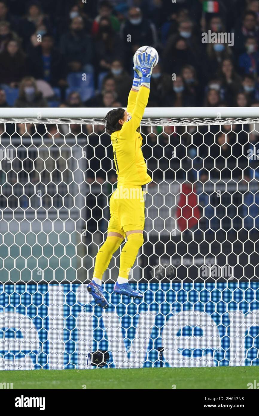 Rome, Italy. 12th Nov, 2021. Yann Sommer (Switzerland)             during the Fifa 'World Cup Qatar 2022 qualifying' match between Italy 1-1 Switzerland    at  Olympic Stadium on November 12, 2021 in Roma, Italy. (Photo by Maurizio Borsari/AFLO) Credit: Aflo Co. Ltd./Alamy Live News Stock Photo