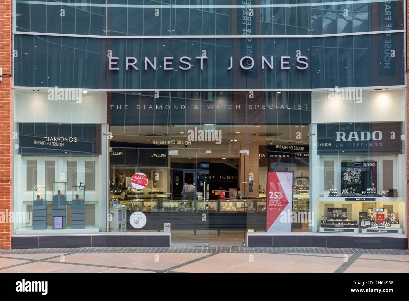High Wycombe, England - July 21st 2021: Ernest Jones Jewellery shop in the Eden shopping centre. The shop is part of the Signet Jewelers group and has Stock Photo