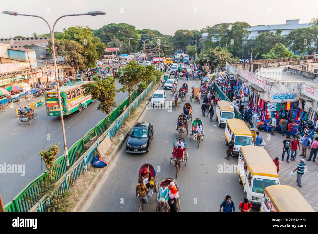 DHAKA, BANGLADESH - NOVEMBER 22, 2016: Traffic on Mirpur Road in Dhaka, Bangladesh Stock Photo