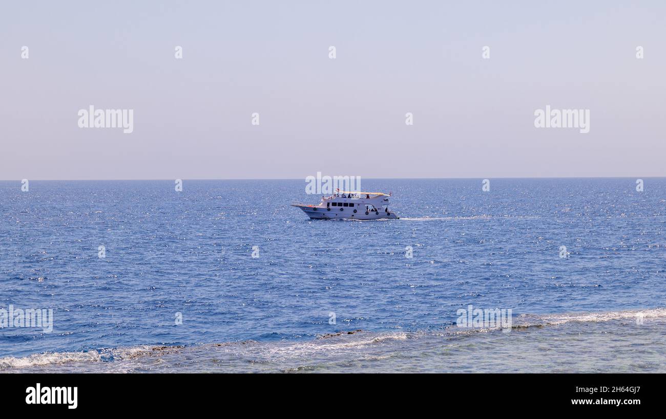boat in the red sea. pleasure boat with tourists Stock Photo - Alamy