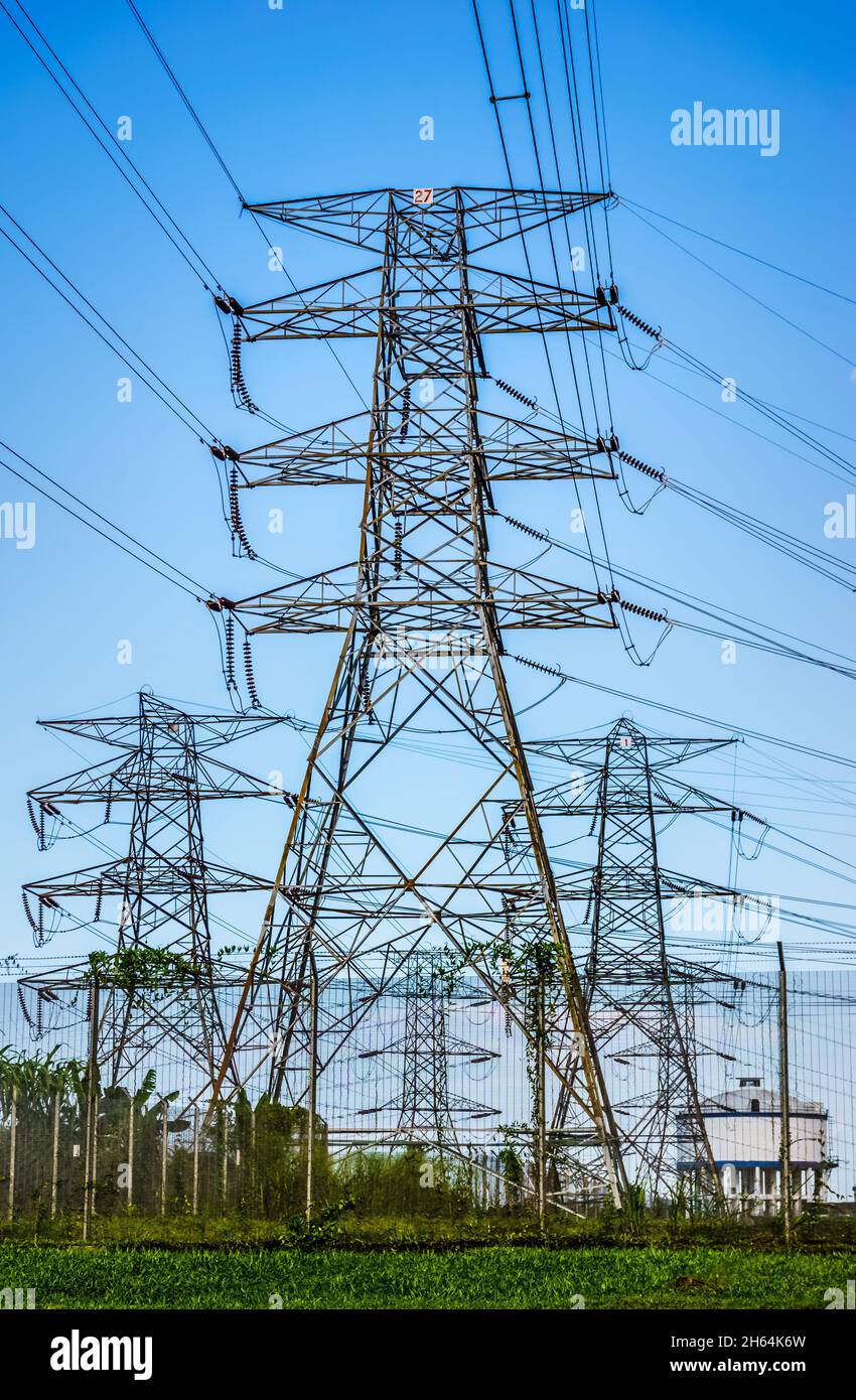 Malaysia's national electricity grid system is the highvoltage
