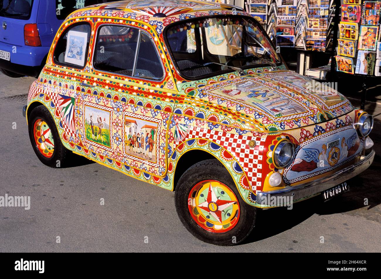 Italy, Italia, Sicily, Sicilia, Trapani district, Selinunte, Fiat 500 painted as a sicilian car