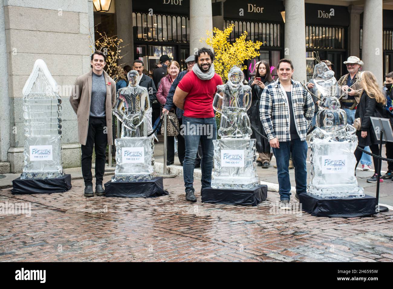 London, UK. 13th Nov, 2021. The cast of the Frozen Musical attended the Disney’s Frozen photocall at Covent Garden on 2021-11-13, London, UK. Credit: Picture Capital/Alamy Live News Stock Photo