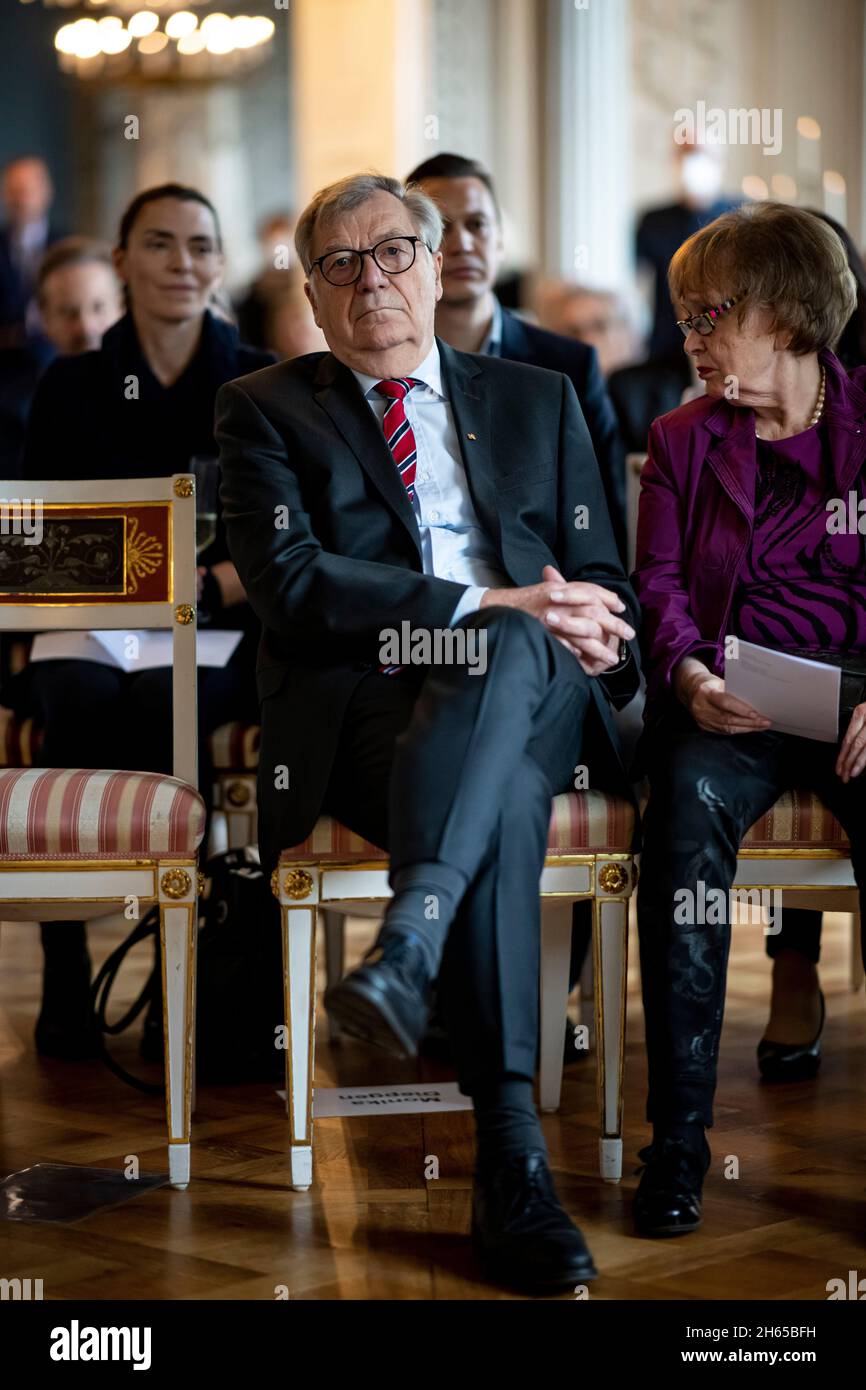 Berlin, Germany. 13th Nov, 2021. Eberhard Diepgen (CDU), Berlin's former Governing Mayor, and his wife Monika Diepgen sit in the front row at the reception for his 80th birthday at Schloss Friedrichsfelde. The CDU politician Diepgen was mayor of Berlin from 1984 to 1989 and from 1991 to 2001. Credit: Fabian Sommer/dpa/Alamy Live News Stock Photo