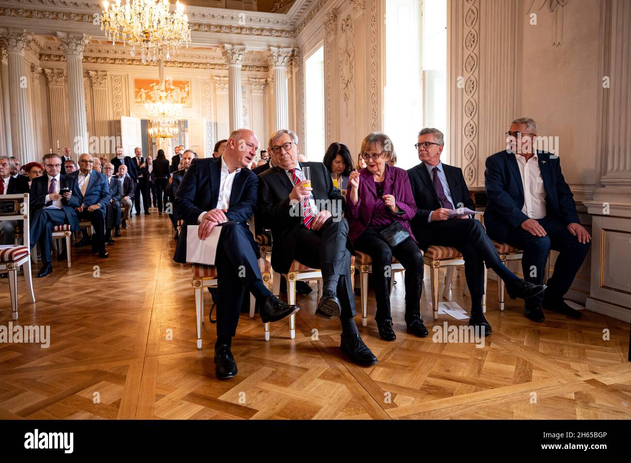 Berlin, Germany. 13th Nov, 2021. Kai Wegner (CDU, l-r), Chairman of the CDU Berlin, Eberhard Diepgen (CDU), Berlin's former Governing Mayor, his wife Monika Diepgen, Thomas de Maiziere (CDU), former Minister of the Interior and Minister of Defense, and Thomas Georgi (CDU), State Chairman of the Union Relief Organization, sit together at the reception for Diepgen's 80th birthday at Schloss Friedrichsfelde. The CDU politician Diepgen was governing mayor from 1984 to 1989 and from 1991 to 2001. Credit: Fabian Sommer/dpa/Alamy Live News Stock Photo
