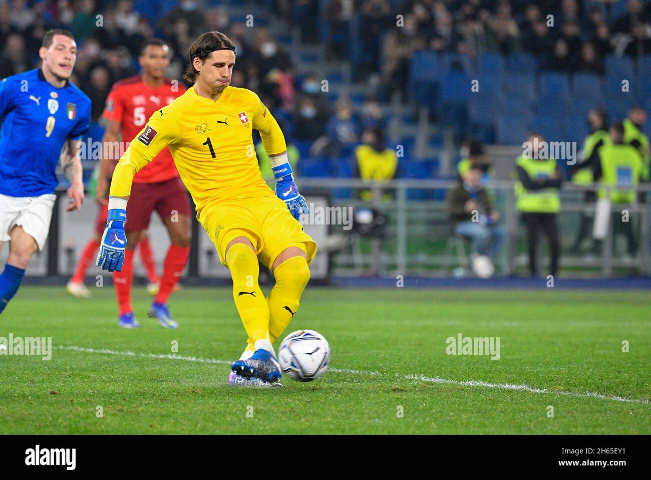 Rome, Italy. 12th Nov, 2021. Yann Sommer (Switzerland) during the FIFA World Cup Qatar 2022 Group C qualification football match between Italy and Switzerland at the Olimpico stadium in Rome on November 12, 2021. Credit: Independent Photo Agency/Alamy Live News Stock Photo
