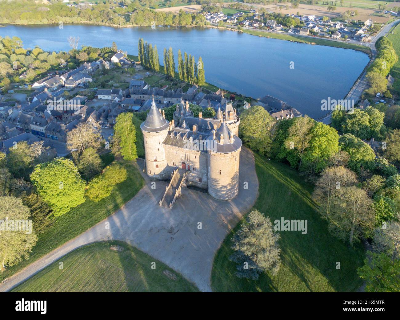 France, Ille-et-Vilaine, the castle of Combourg where the french author Chateaubriand lived (aerial view) Stock Photo