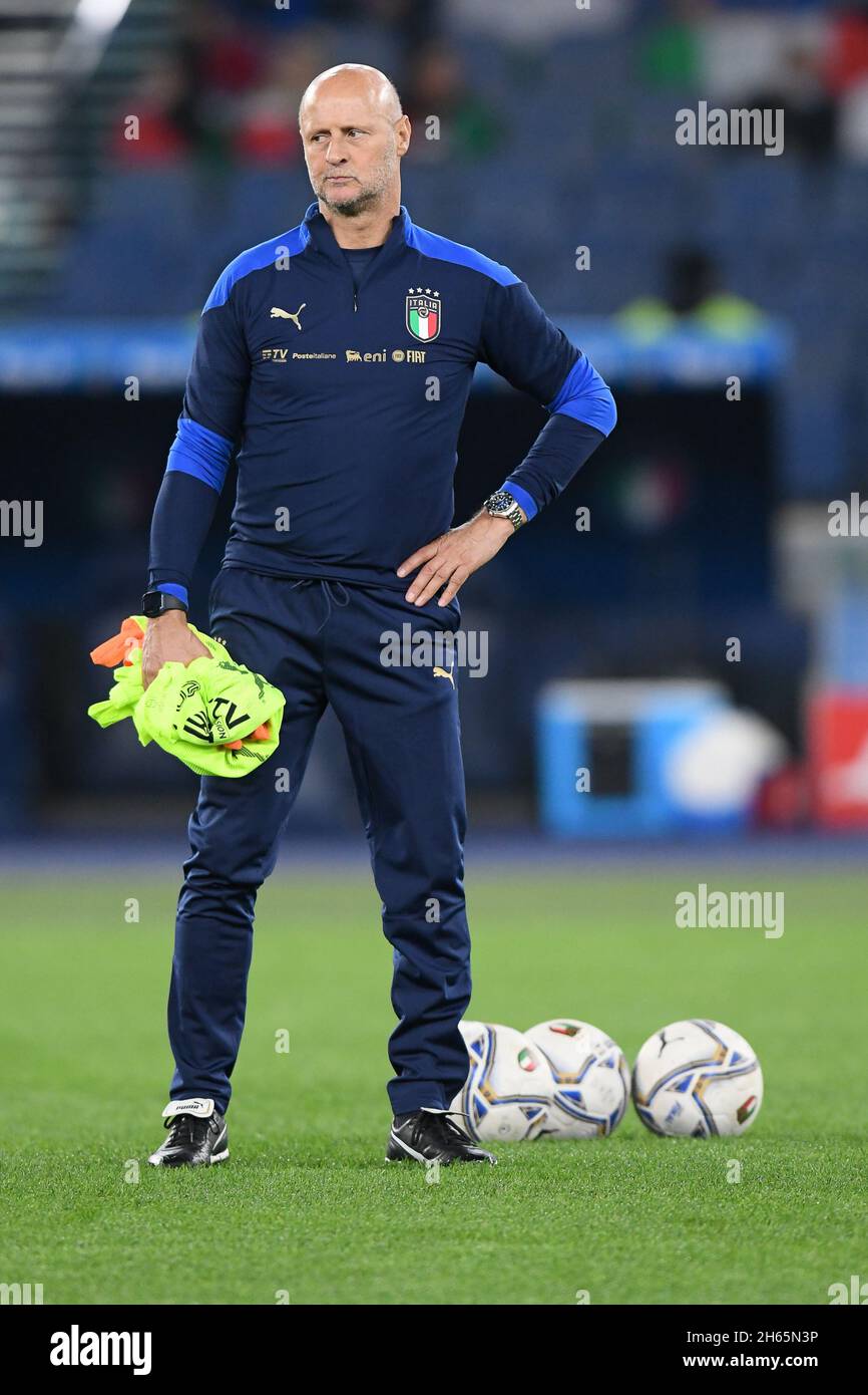 Stadio Olimpico, Rome, Italy. 12th Nov, 2021. World Cup 2022 Qualification football, Italy versus Switzerland: Attilio Lombardo assistant coach of Italy Credit: Action Plus Sports/Alamy Live News Stock Photo