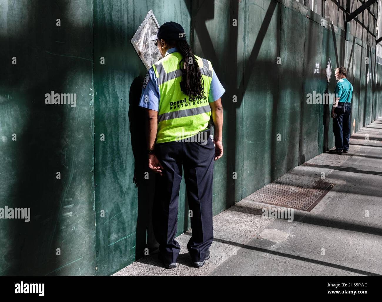 NEW YORK, USA Sep 23, 2017 Manhattan street scene. Security guard