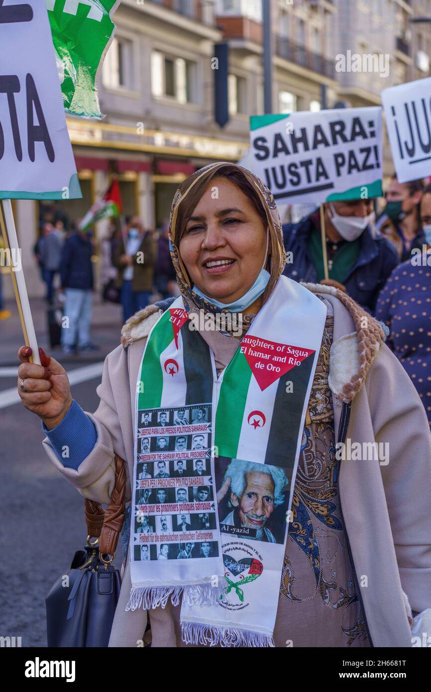 Madrid, Spain. 12th June, 2021. Protesters hold placards in defense of the Sahrawi people during a demonstration.Activists held a protest against the human rights abuses against the Saharawi people and to call for the ''liberation of Western Sahara'' in Gran Via Street in Madrid, Spain. (Credit Image: © Atilano Garcia/SOPA Images via ZUMA Press Wire) Stock Photo