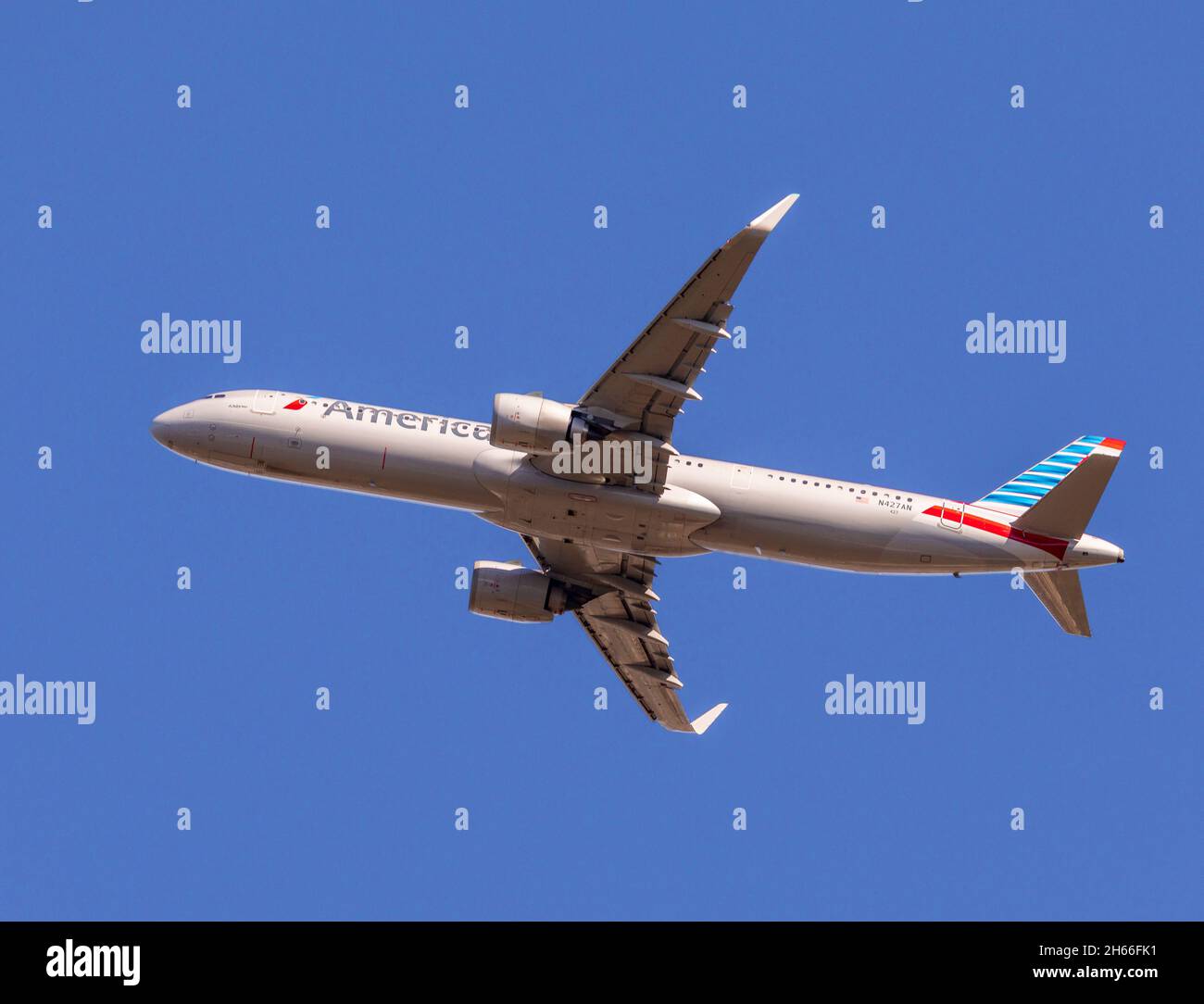 WASHINGTON, DC, USA American Airlines commercial jetliner, climbs