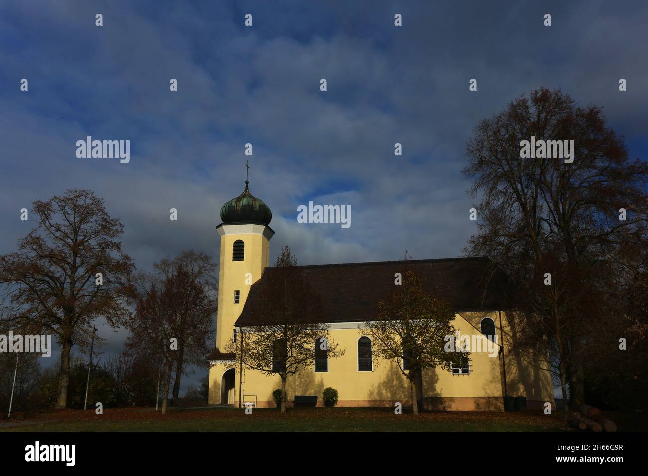 Amberg, Umgebung, Stadt, Dorf, Kirche, Kirchturm in der Oberpfalz, Bayern! Stock Photo