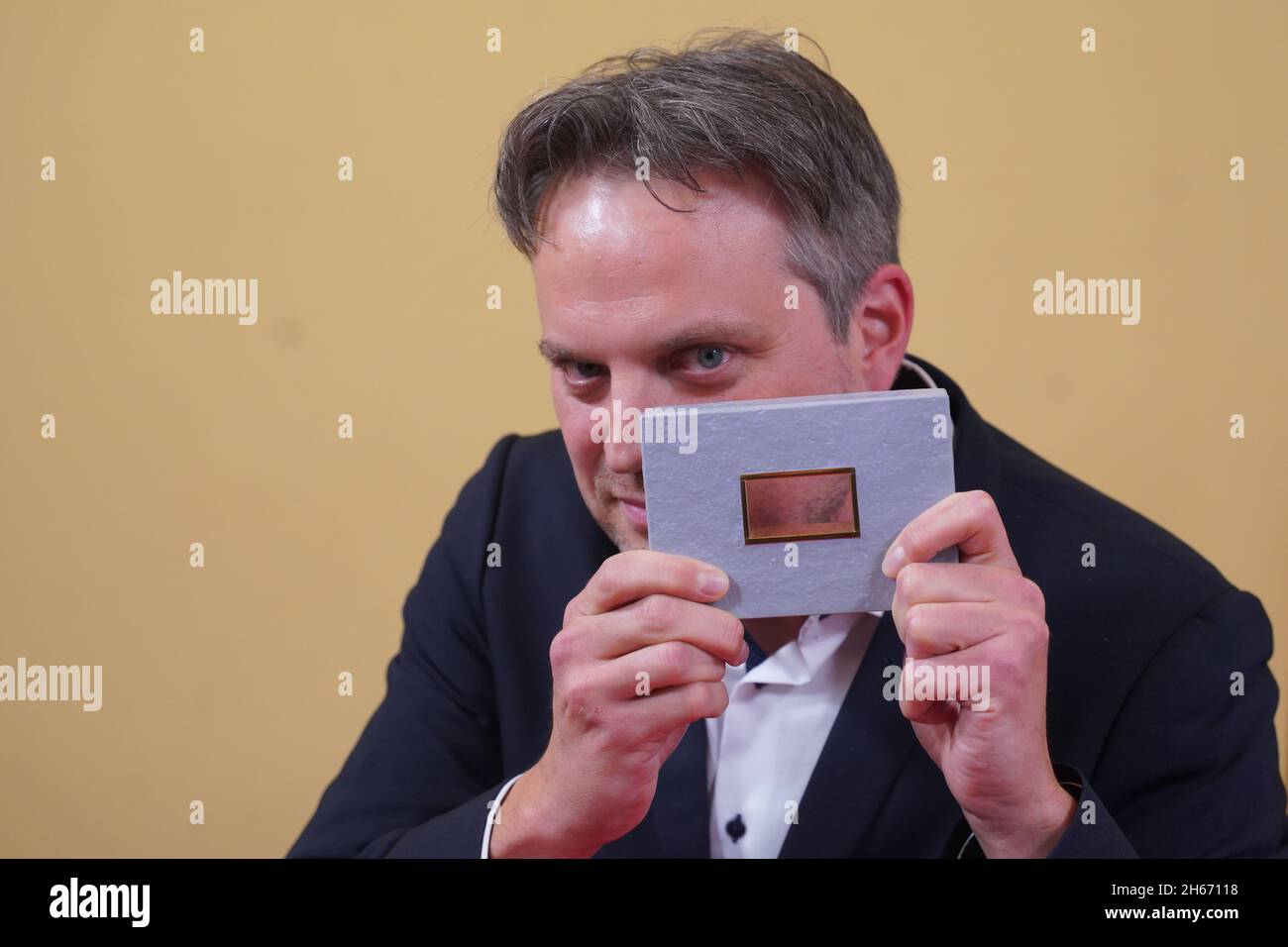 Berlin, Germany. 13th Nov, 2021. Cinematographer Michael Schreitel receives an award in the category 'Image Design' at the DAfF (German Academy for Television) awards ceremony at the Babylon cinema. Credit: Jörg Carstensen/dpa/Alamy Live News Stock Photo