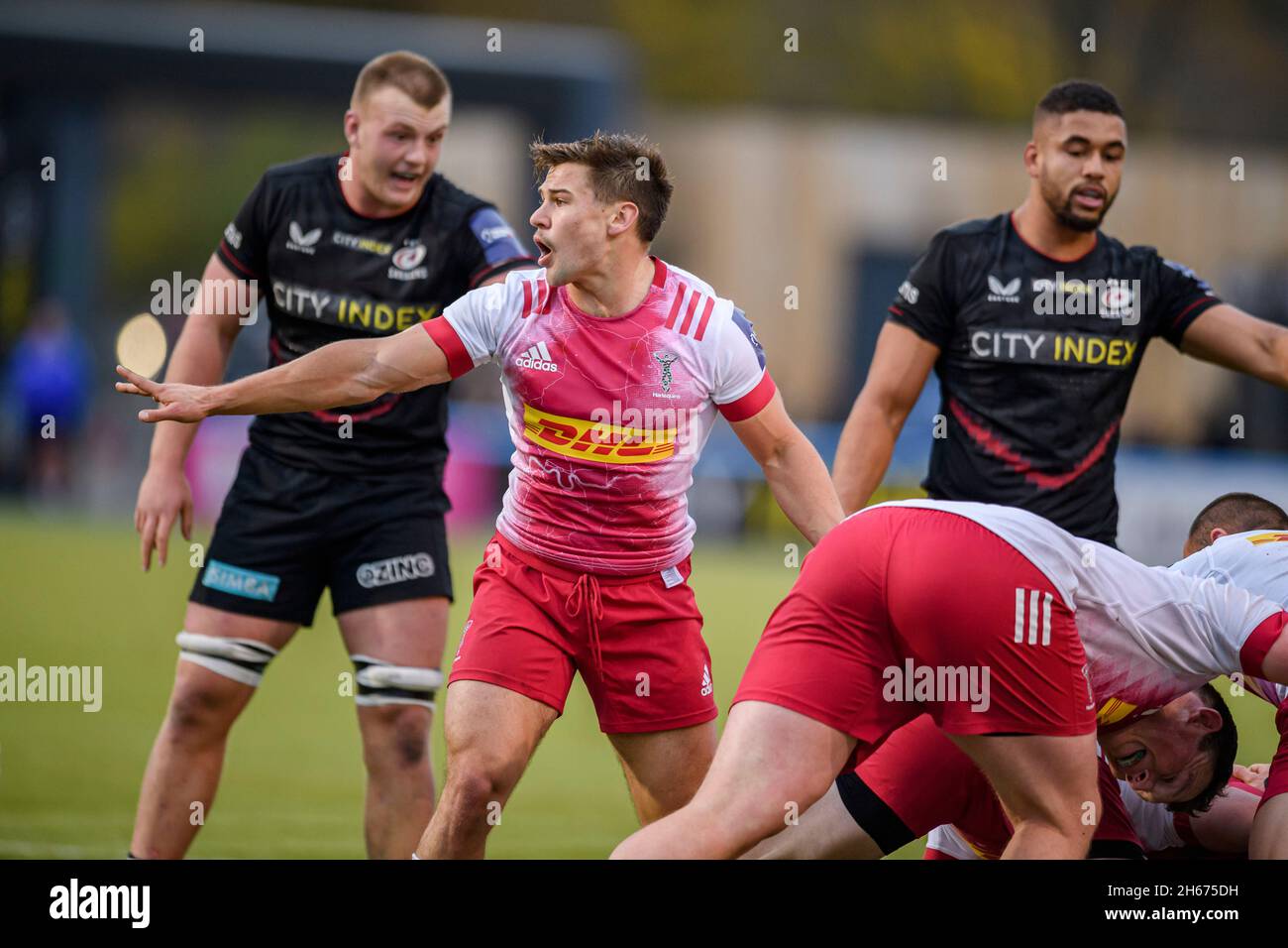 Saracens rugby team hi-res stock photography and images