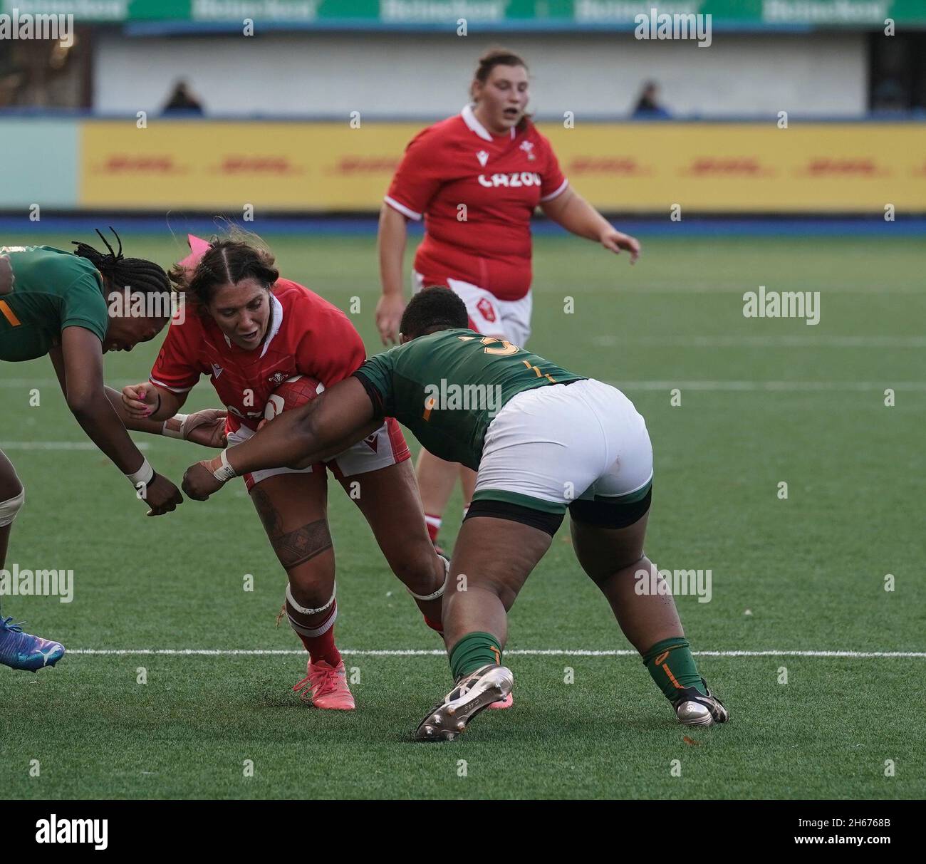 Cardiff, Wales, 13, November, 2021, Georgia Evans (Wales) (C) Babalwa Latsha (South Africa) (R) Pictured in action,, During Wales Women  v. South Africa Women's  Rugby, Credit:, Graham Glendinning,/ Alamy Live News Stock Photo