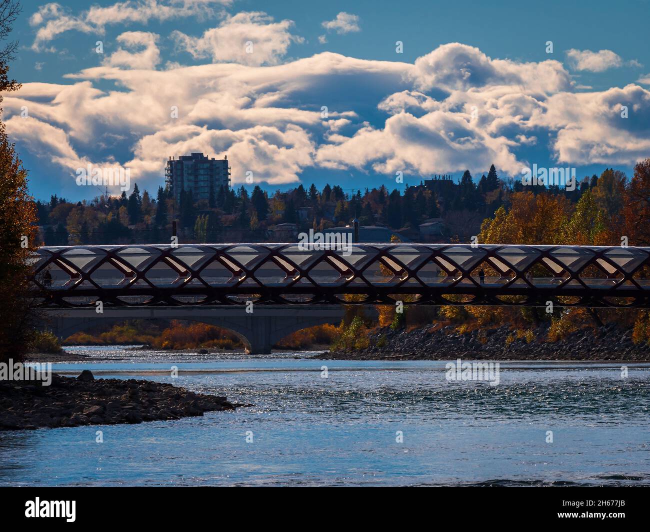 Calgary skyline in the fall hi-res stock photography and images - Alamy