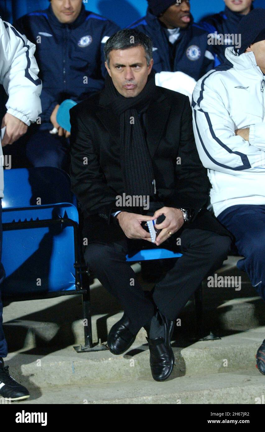 Jose Chelsea Jose mourinho chelsea 2005 hi-res stock photography and images - Alamy
