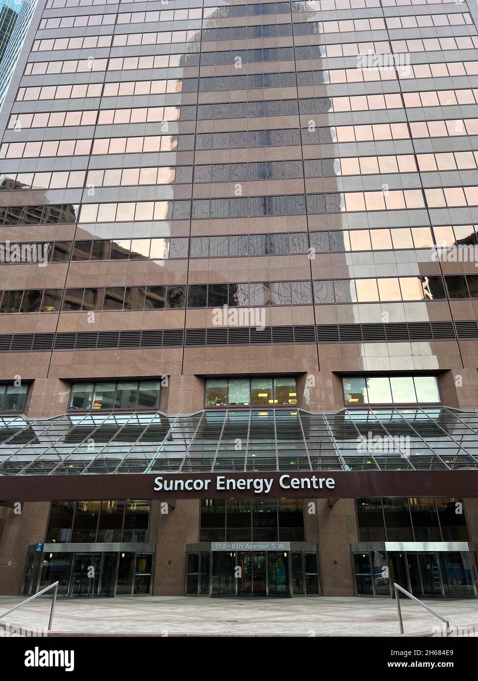 Calgary, Alberta, Canada November 13, 2021Suncor Energy Skyscraper