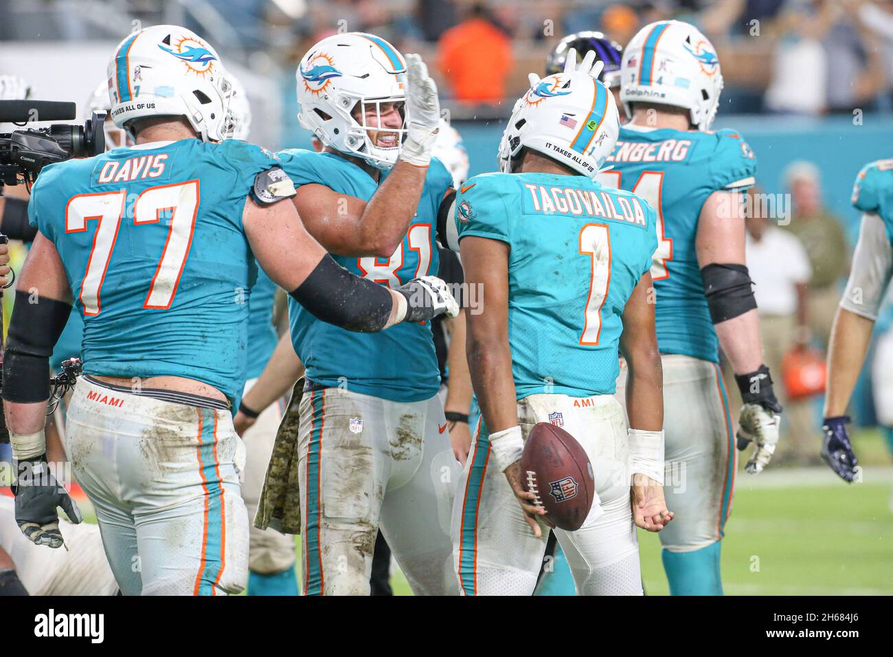 Thursday, November 11, 2021; Miami Gardens, FL USA; Miami Dolphins