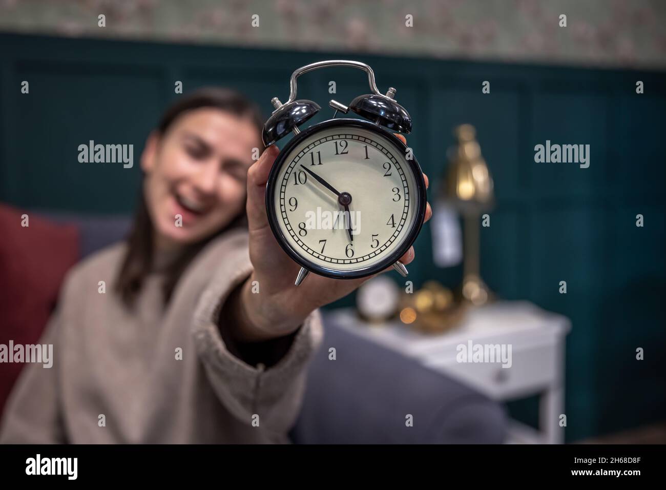 Black clock hands hi-res stock photography and images - Alamy