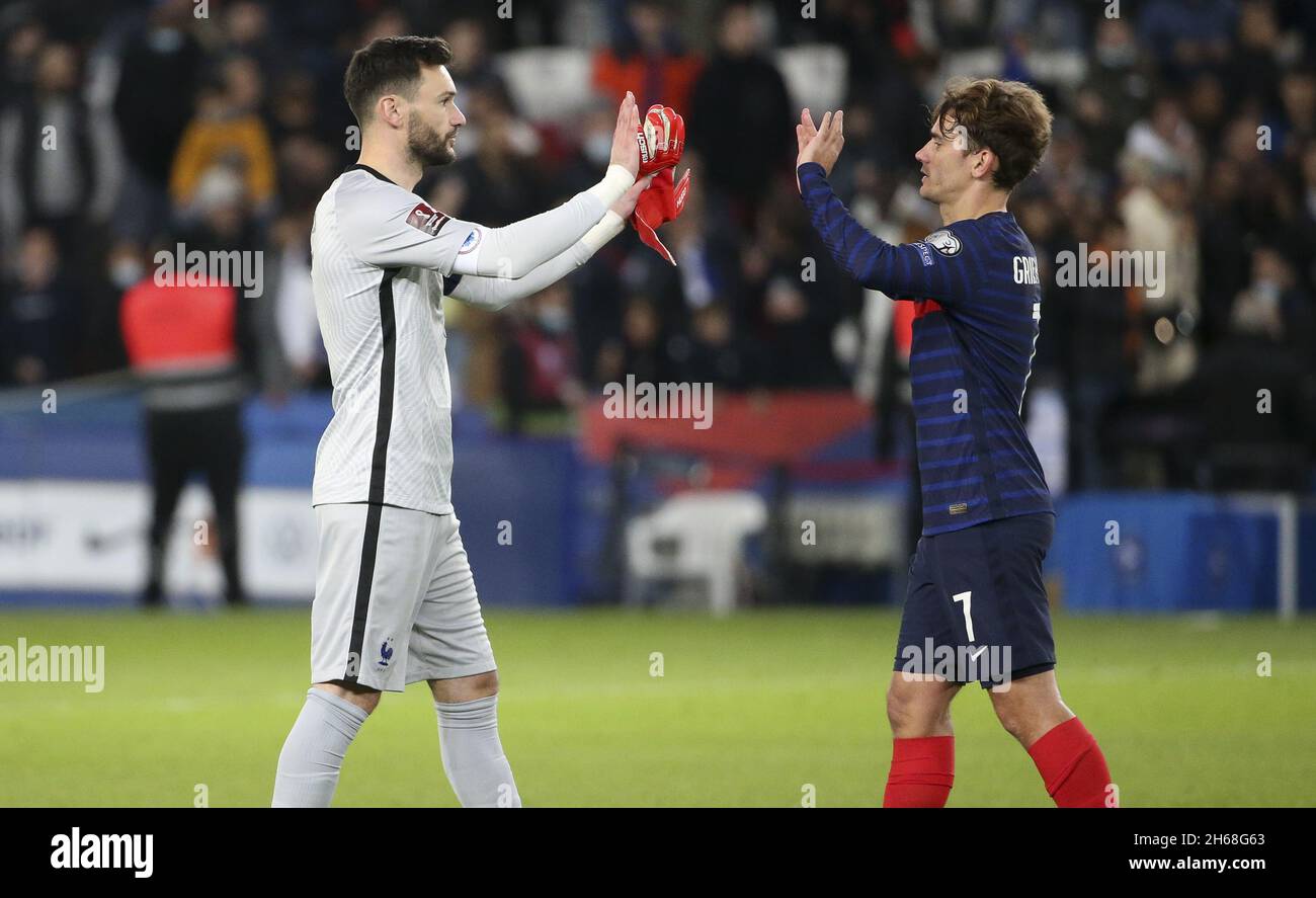 Goalkeeper of France Hugo Lloris, Antoine Griezmann celebrate the victory and the qualification for the World Cup in Qatar following the FIFA World Cup 2022, Qualifiers Group D football match between France and Kazakhstan on November 13, 2021 at Parc des Princes, Paris, France - Photo: Jean Catuffe/DPPI/LiveMedia Stock Photo