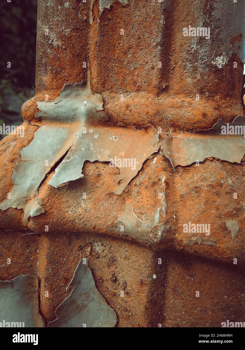 A vertical shot of rusty metal texture background Stock Photo - Alamy