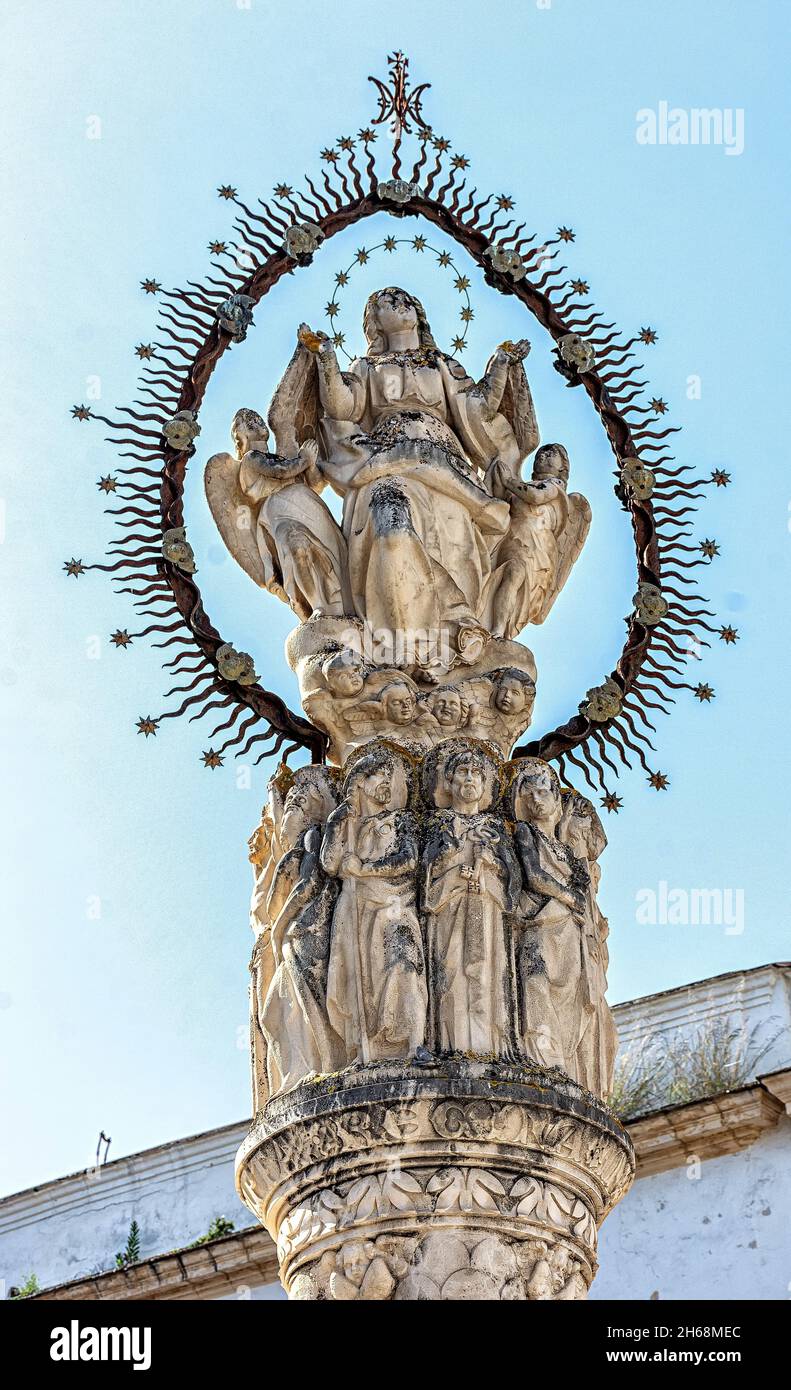 Monumento a la Asunción de la Virgen en la plaza de la Asunción de Jerez de la Frontera Stock Photo