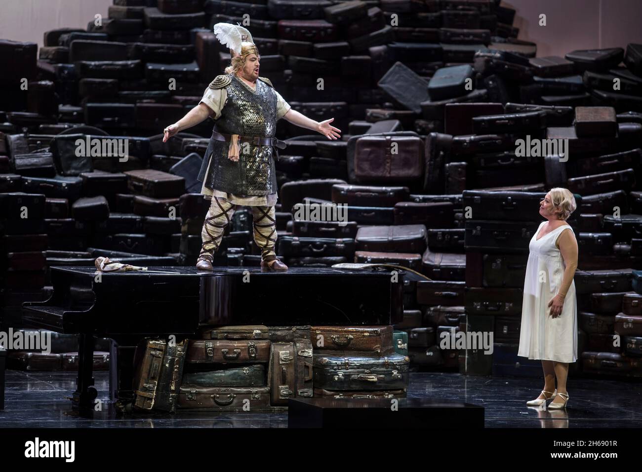 Berlin, Germany. 14th Oct, 2021. Nina Stemme as Brünnhilde and Clay Hille as Siegfried stand on stage at the Deutsche Oper Berlin during a rehearsal for the Wagner opera 'Götterdämmerung'. Credit: Nina Hansch/dpa/Alamy Live News Stock Photo