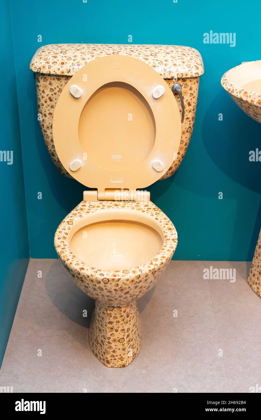 1970s toilet hi-res stock photography and images - Alamy