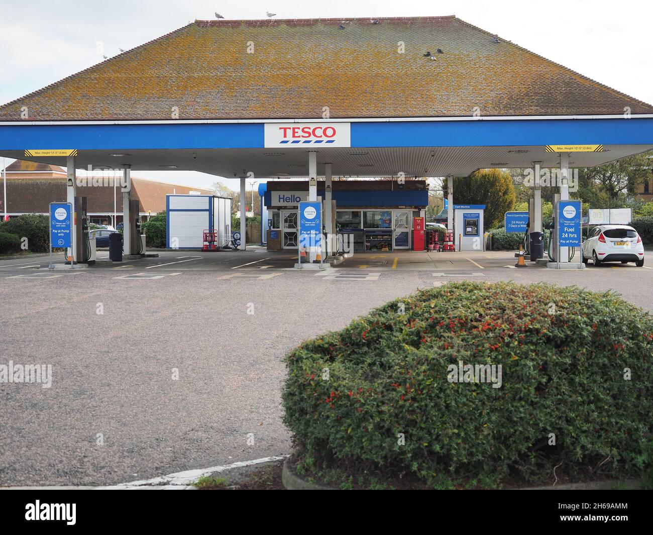 Sheerness, Kent, UK. 14th Nov, 2021. The Tesco petrol station in