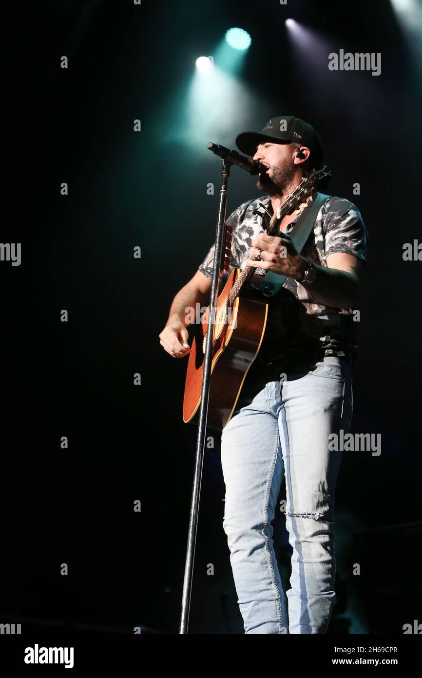 November 13, 2021, Fort Lauderdale, Florida, USA: Luke Bryan performs at  the 2021 Tortuga Music Festival. (Credit Image: © Debby Wong/ZUMA Press  Wire Stock Photo - Alamy