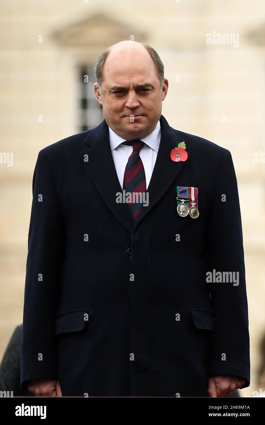 Defence Secretary Ben Wallace watches veterans marching past on Horse Guards Parade during the Remembrance Sunday service at the Cenotaph, in Whitehall, London. Picture date: Sunday November 14, 2021. Stock Photo