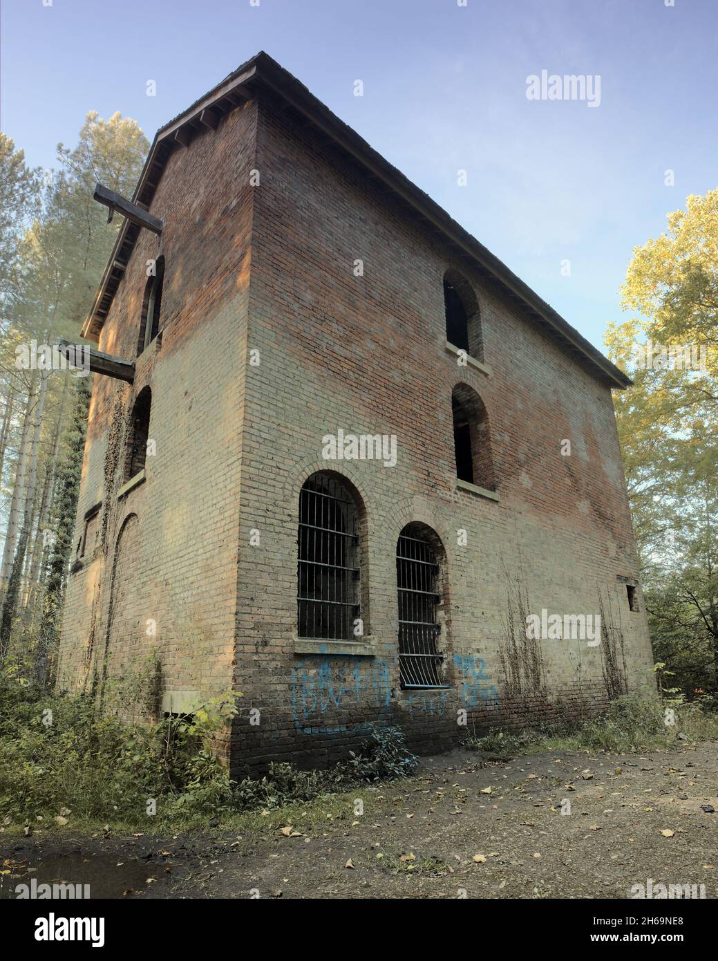 Seldom Seen Engine House, abandoned in 1901 used to house a steam