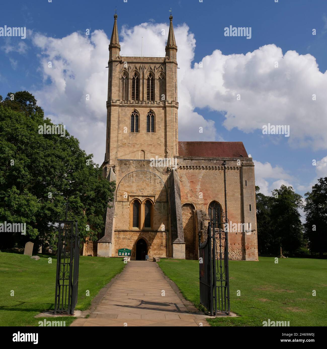 pershore-abbey-church-of-the-holy-cross-pershore-worcestershire