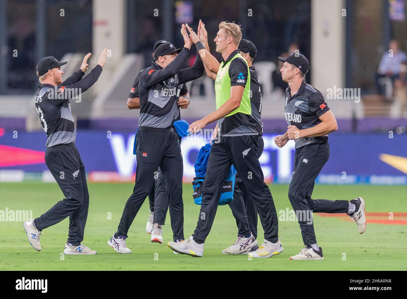 Dubai, UAE. 14th November 2021. Zealand celebrate the wicket of Aaron Finch, captain of Australiaduring the ICC Mens T20 World Cup final match between Australia and New Zealand at Dubai International cricket stadium, Dubai, UAE on 14 November 2021. Photo by Grant Winter. Editorial use only, license required for commercial use. No use in betting, games or a single club/league/player publications. Credit: UK Sports Pics Ltd/Alamy Live News Stock Photo