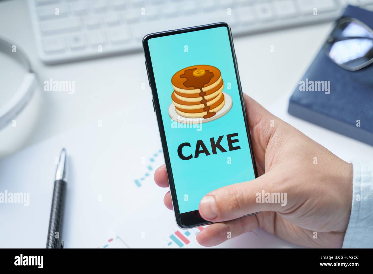 Pancake swap hi-res stock photography and images - Alamy